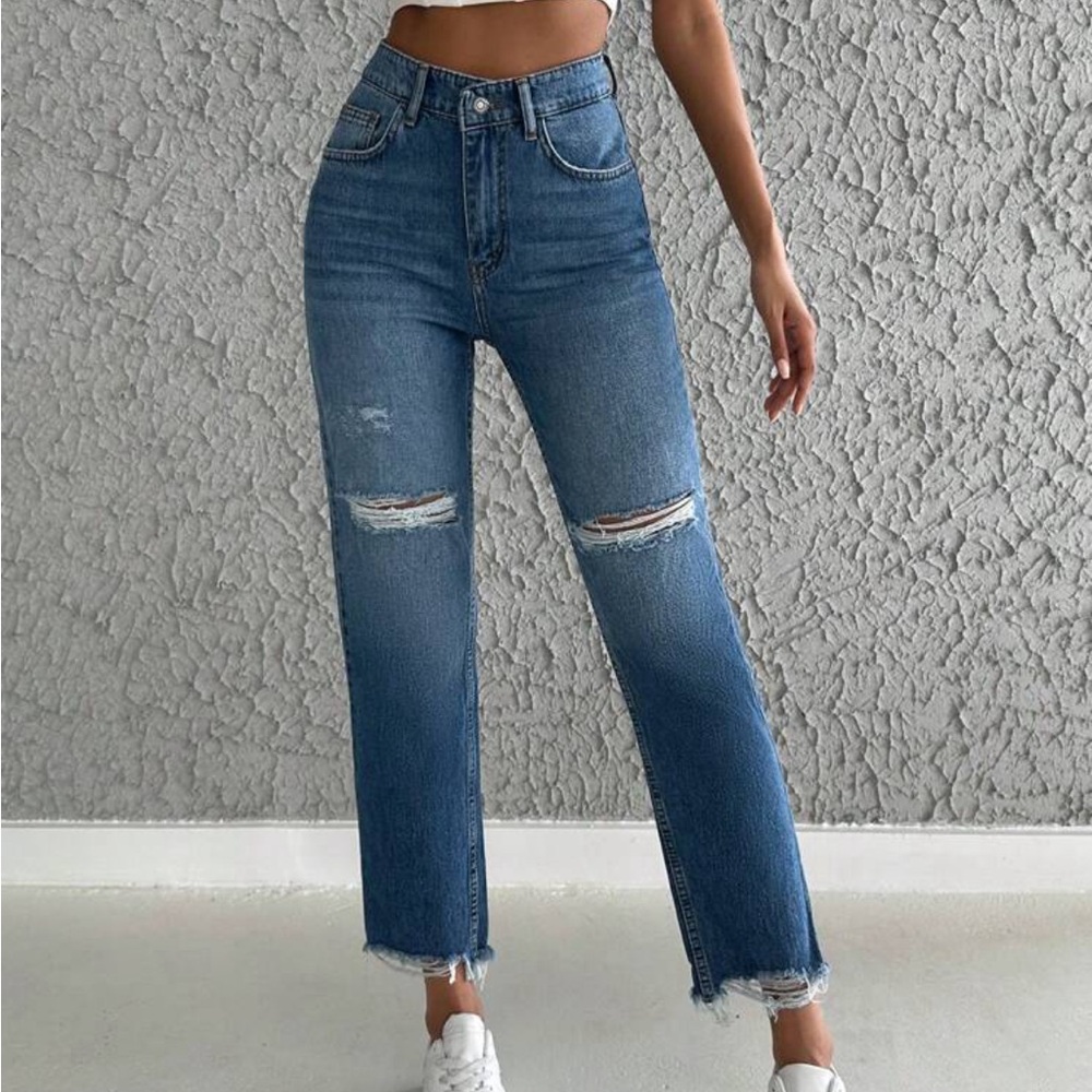 Ripped Raw Hem Straight Leg Jeans